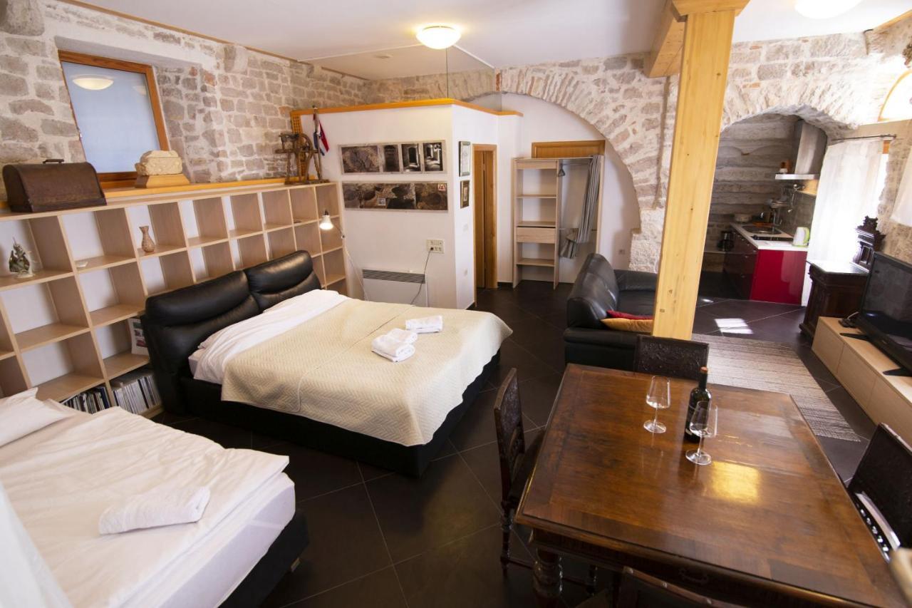 Galera I Apartment Sibenik Ngoại thất bức ảnh