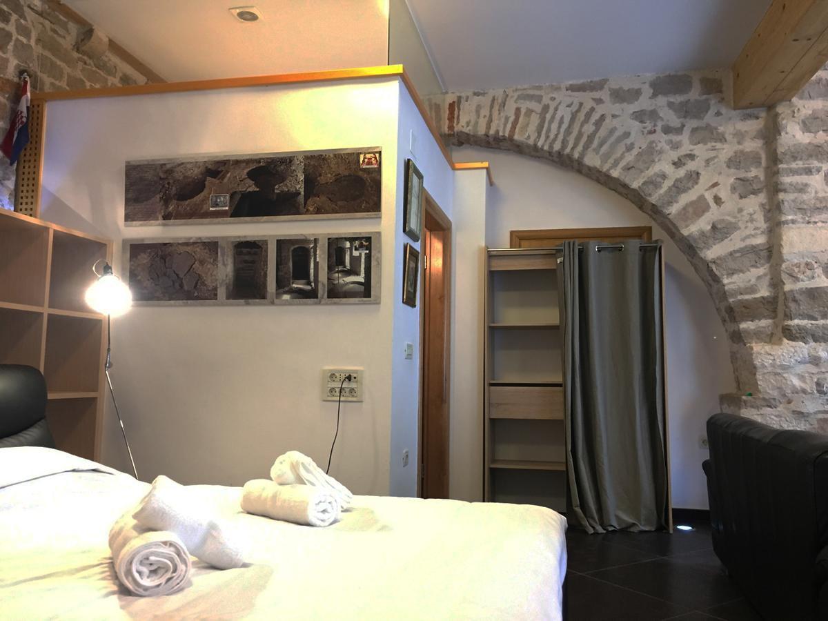 Galera I Apartment Sibenik Ngoại thất bức ảnh